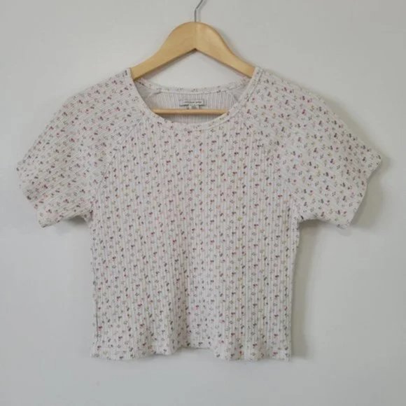 American Eagle Floral Baby Tee - Picture 3 of 6